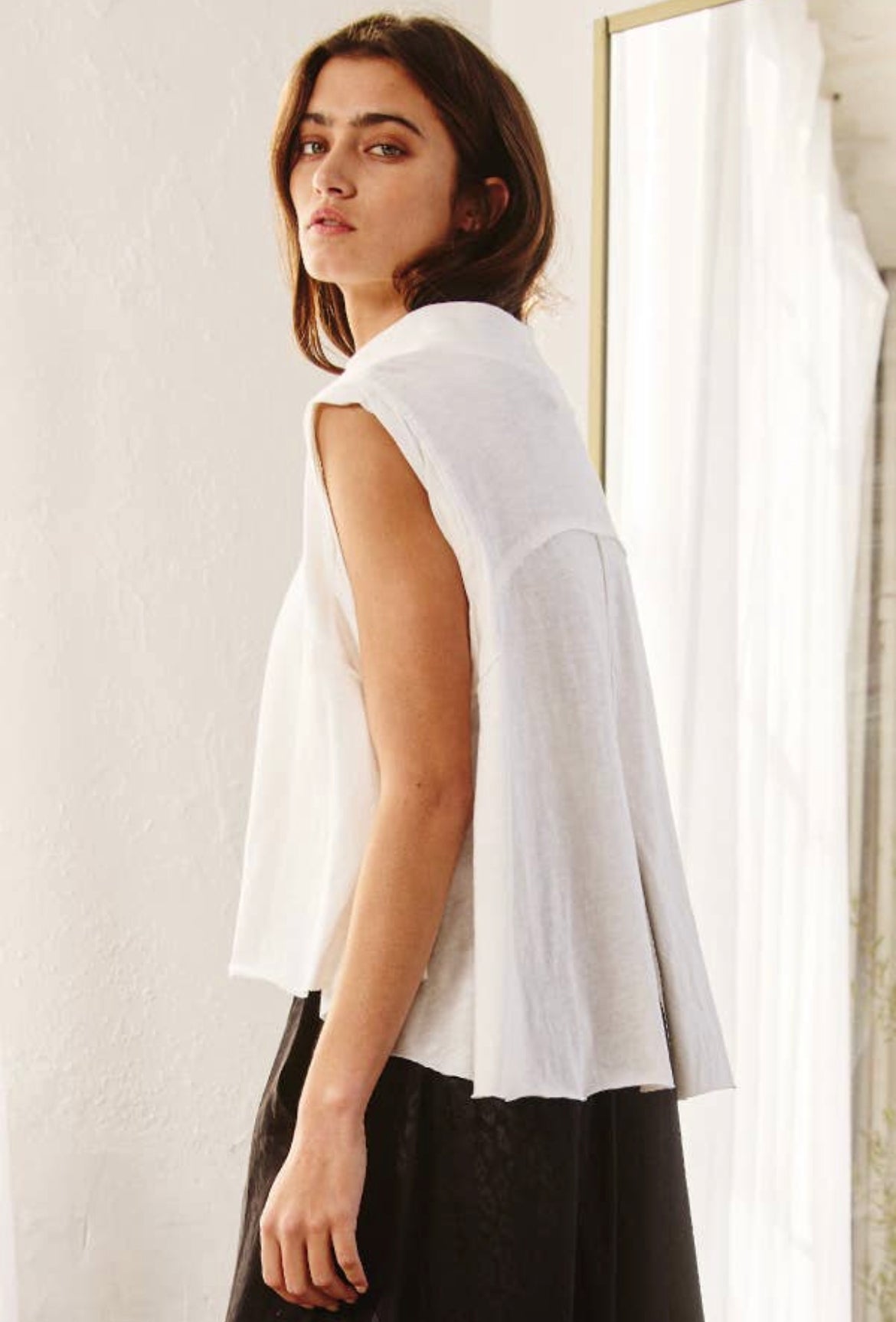 Mock neck sleeveless slit back