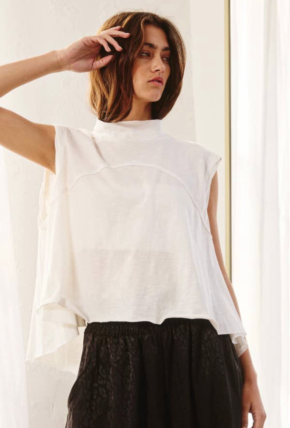 Mock neck sleeveless slit back