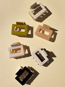 NAT + NOOR Two Tone Hair Claw