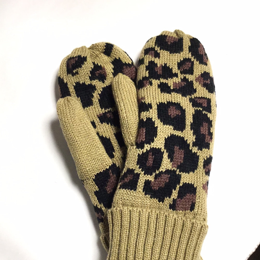 Leopard Print Knit Mittens