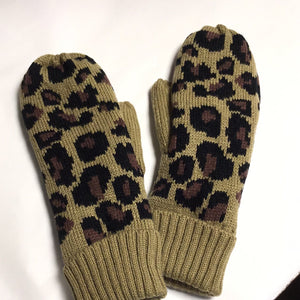 Leopard Print Knit Mittens